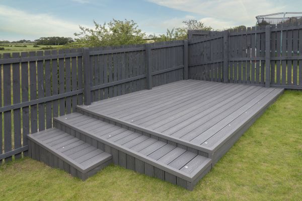 Vinyl Deck Construction in Gilroy